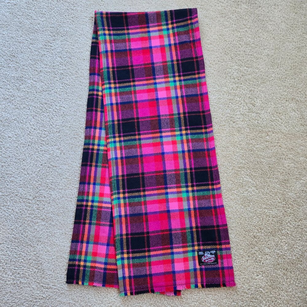 NWOT *HOT PINK* Plaid Lambswool Scarf Johnson Woolen Mills - Picture 4 of 7